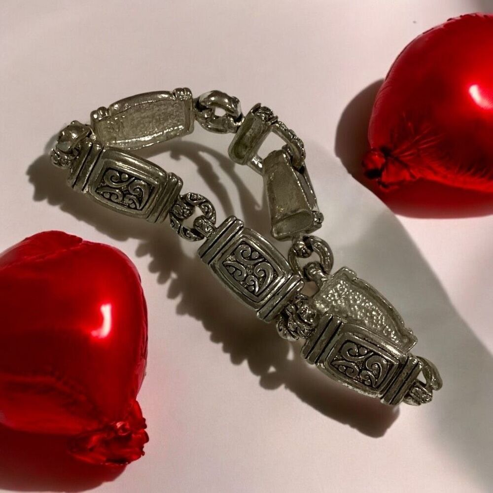 Vintage Silver Tone Link Bracelet w/ Fold Over Magnetic Clasp